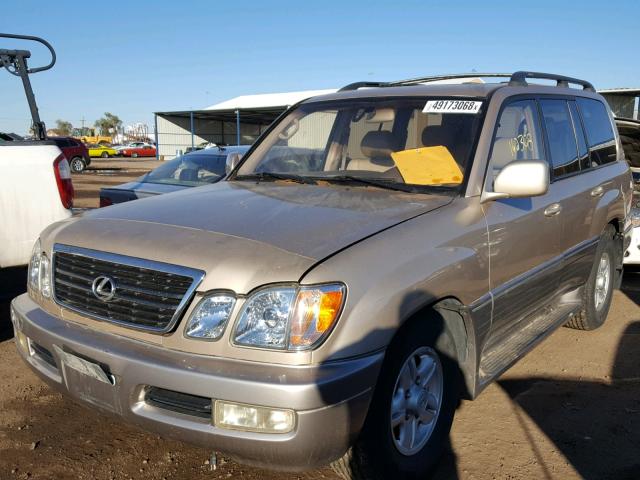 JT6HT00W7W0023886 - 1998 LEXUS LX 470 TAN photo 2