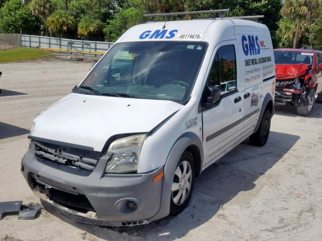 NM0LS7AN2AT010181 - 2010 FORD TRANSIT CO WHITE photo 2