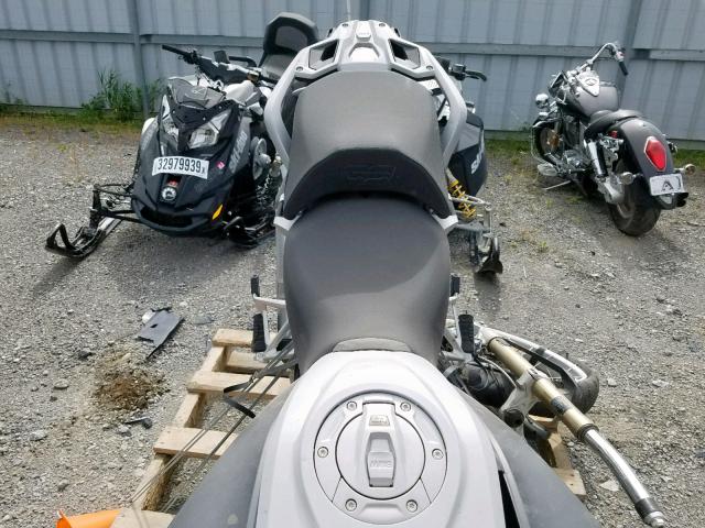 WB10A5109JZ978449 - 2018 BMW R1200 GS SILVER photo 6