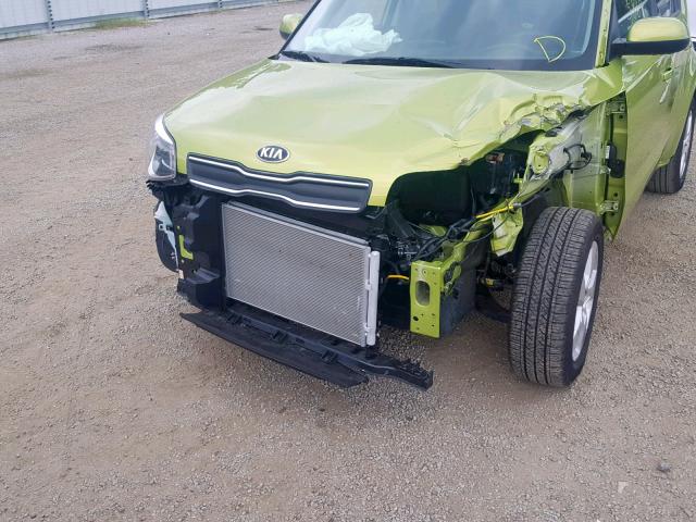 KNDJN2A28K7914296 - 2019 KIA SOUL GREEN photo 9