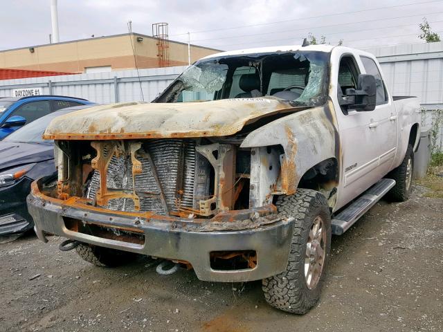 1GC1KYE86DF132078 - 2013 CHEVROLET SILVERADO WHITE photo 2