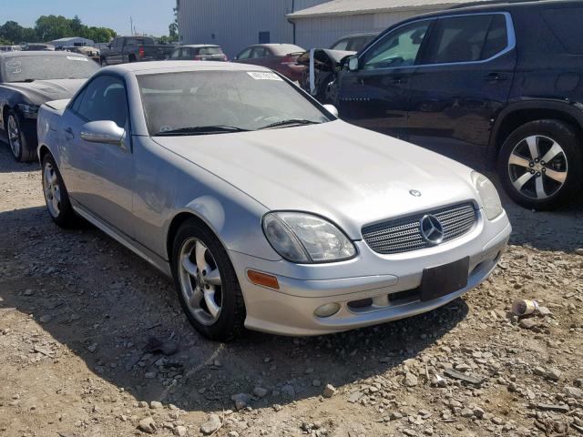 WDBKK65FX3F276365 - 2003 MERCEDES-BENZ SLK 320 SILVER photo 1