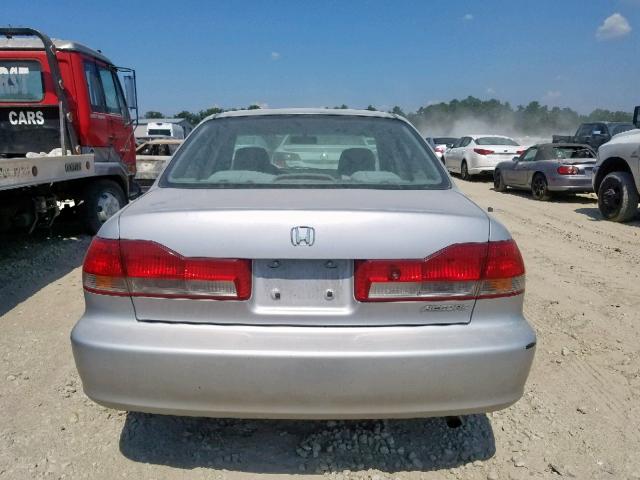 1HGCF86692A171639 - 2002 HONDA ACCORD VAL SILVER photo 9