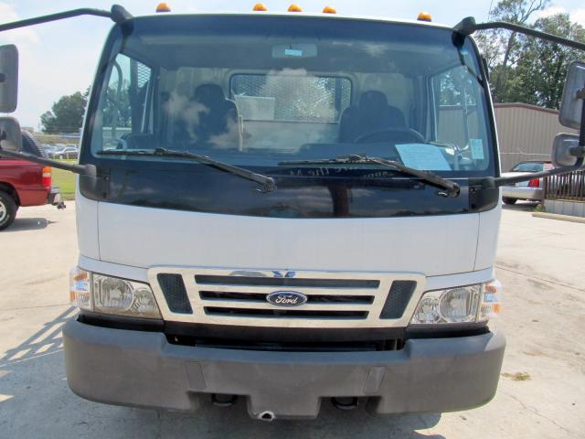 3FRLL45Z57V631804 - 2007 FORD LOW CAB FO WHITE photo 10