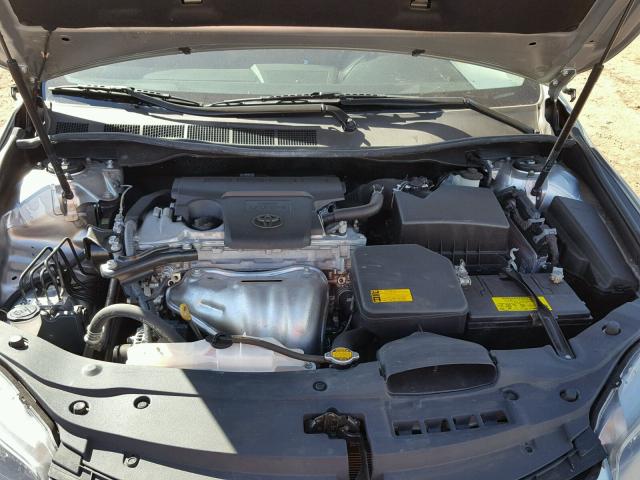 4T1BF1FK3FU882008 - 2015 TOYOTA CAMRY LE ვერცხლისფერი ფოტო 7