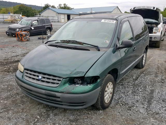 2P4FP2537TR554033 - 1996 PLYMOUTH VOYAGER GREEN photo 2