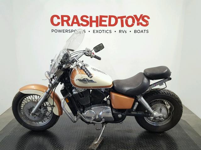 1HFSC3237WA300975 - 1998 HONDA VT1100 C2 CREAM photo 3