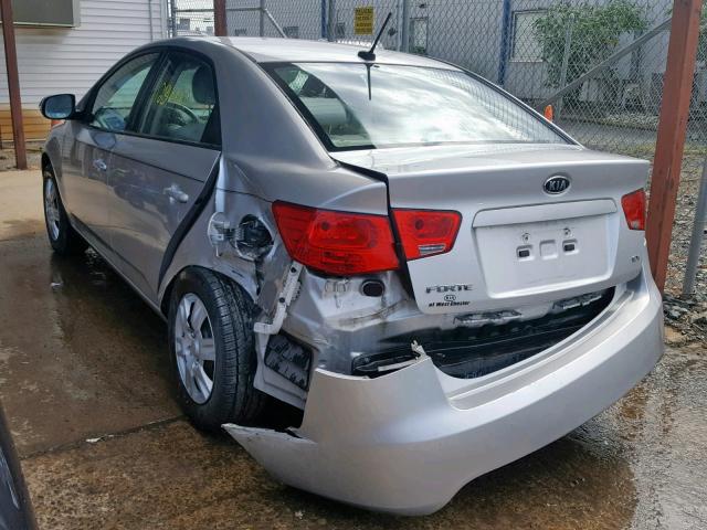 KNAFU4A2XA5246142 - 2010 KIA FORTE EX SILVER photo 3