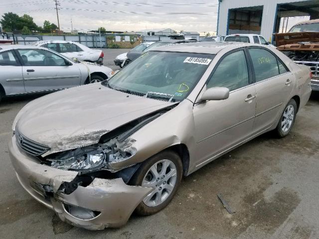 JTDBF30K450165261 - 2005 TOYOTA CAMRY LE GOLD photo 2