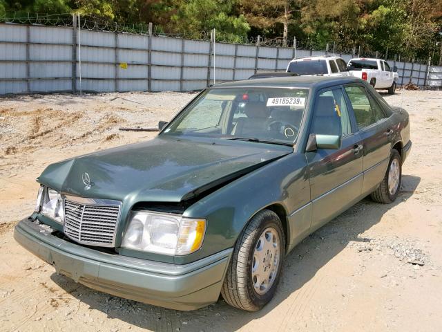 WDBEA32E6RC132848 - 1994 MERCEDES-BENZ E 320 GREEN photo 2