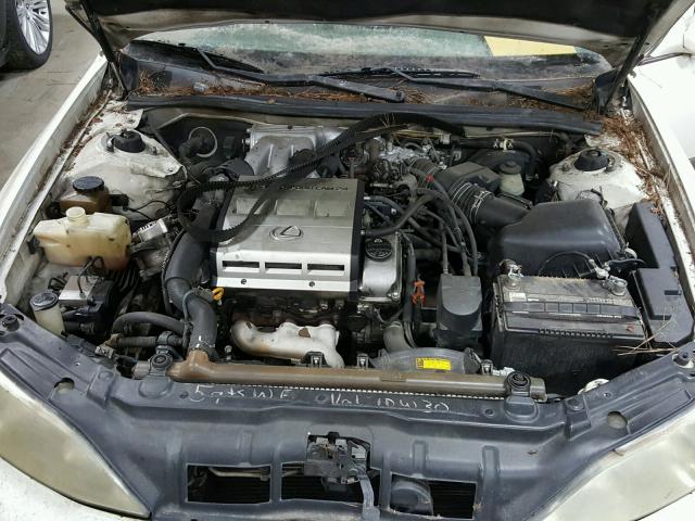 JT8BF28G5W5043893 - 1998 LEXUS ES 300 WHITE photo 7