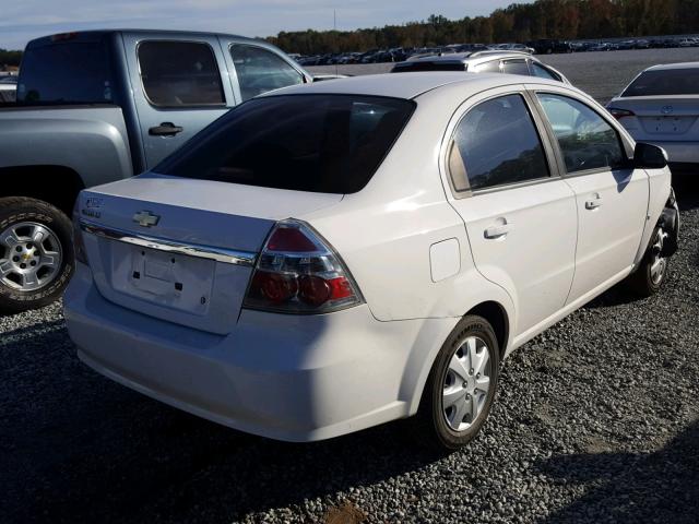 KL1TD56E99B358689 - 2009 CHEVROLET AVEO LS WHITE photo 4