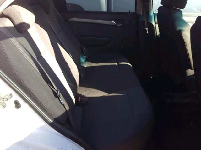 KL1TD56E99B358689 - 2009 CHEVROLET AVEO LS WHITE photo 6