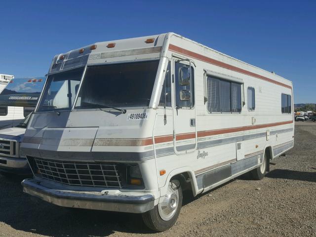 1GBKP37W5D3306944 - 1983 CHEVROLET P30 TWO TONE photo 2