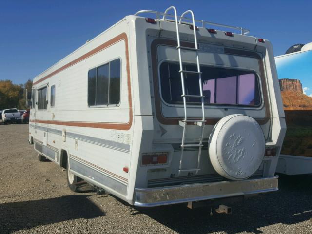 1GBKP37W5D3306944 - 1983 CHEVROLET P30 TWO TONE photo 3