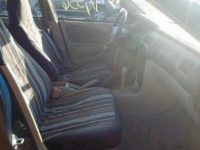 1Y1SK5285YZ401050 - 2000 CHEVROLET GEO PRIZM ლურჯი ფოტო 5