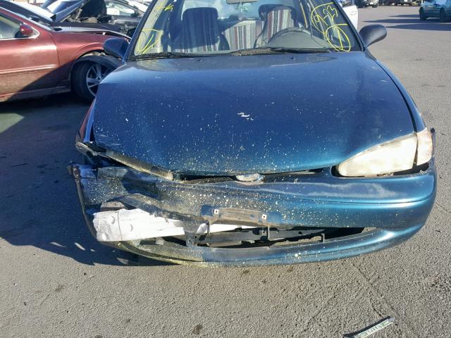 1Y1SK5285YZ401050 - 2000 CHEVROLET GEO PRIZM ლურჯი ფოტო 9