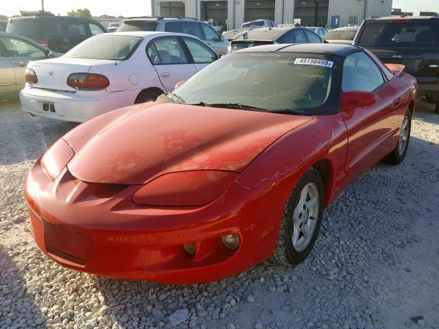 2G2FS22K822130984 - 2002 PONTIAC FIREBIRD RED photo 2