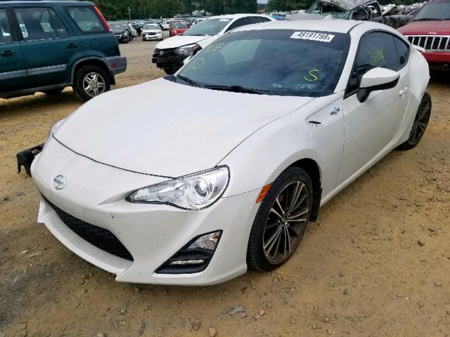 JF1ZNAA16F8702037 - 2015 TOYOTA SCION FR-S WHITE photo 2