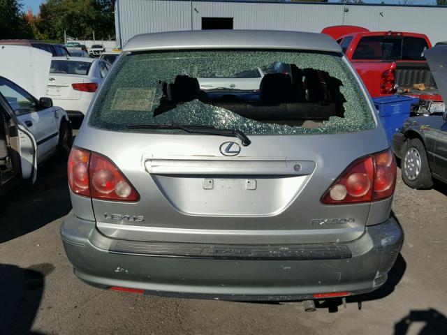 JT6HF10U4X0015502 - 1999 LEXUS RX 300 SILVER photo 9