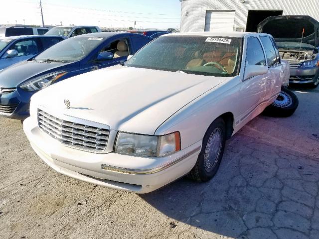 1G6KE54Y0WU796518 - 1998 CADILLAC DEVILLE DE WHITE photo 2