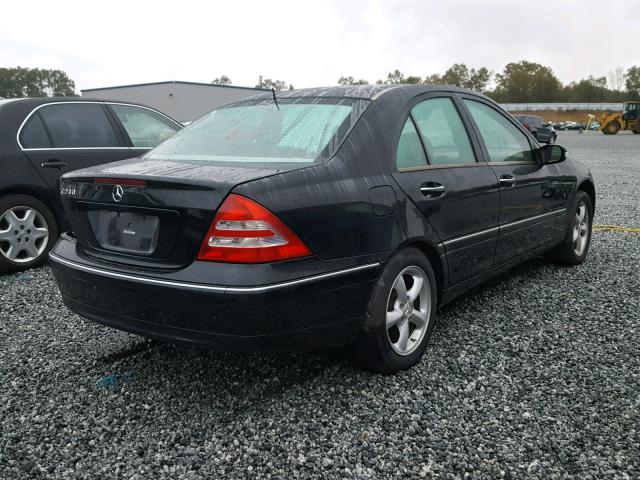 WDBRF61J02F203615 - 2002 MERCEDES-BENZ C 240 BLACK photo 4