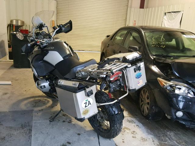 WB1048008AZX65485 - 2010 BMW R1200 GS A TWO TONE photo 3