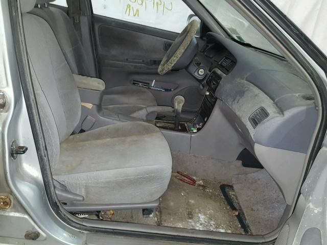 1N4DL01D5YC241613 - 2000 NISSAN ALTIMA XE SILVER photo 5