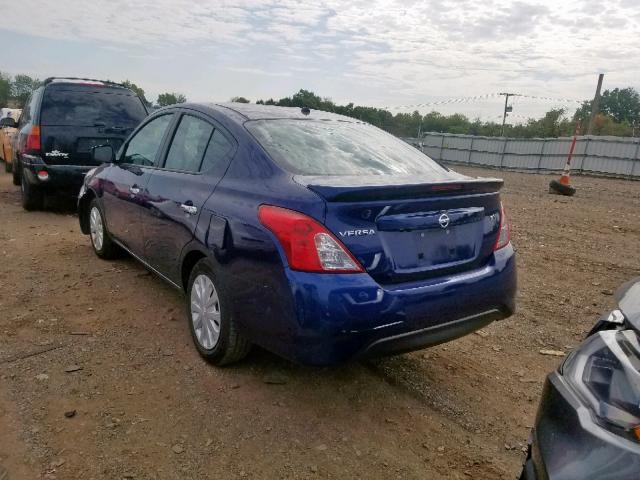 3N1CN7AP3JL877656 - 2018 NISSAN VERSA S BLUE photo 3