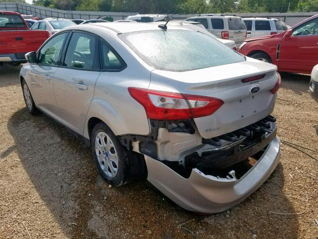 1FAHP3F23CL313268 - 2012 FORD FOCUS SE SILVER photo 3