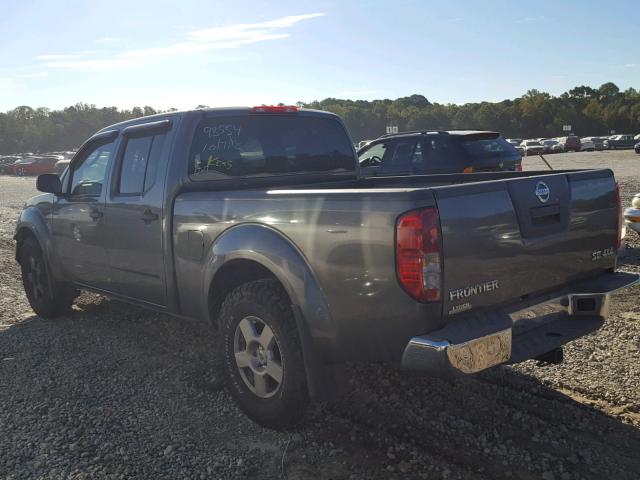 1N6AD09W18C438372 - 2008 NISSAN FRONTIER C GRAY photo 3