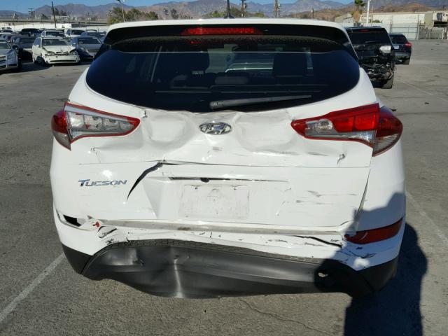 KM8J23A40GU161853 - 2016 HYUNDAI TUCSON SE WHITE photo 9