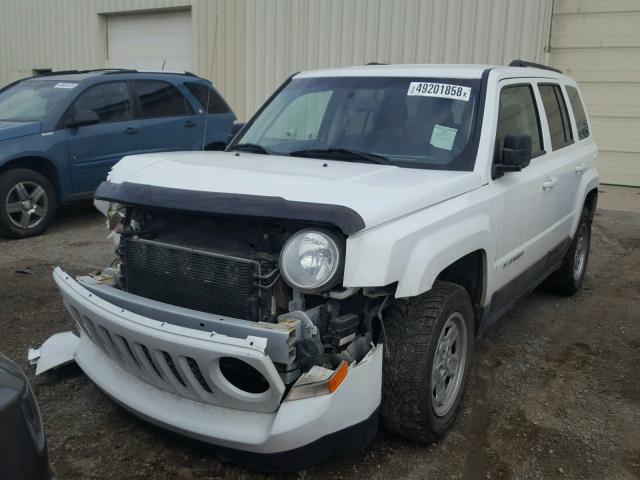 1C4NJRAB7ED639614 - 2014 JEEP PATRIOT WHITE photo 2