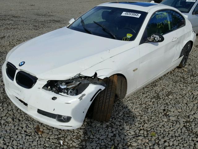 WBAWV13548P118500 - 2008 BMW 328 I SULE WHITE photo 2