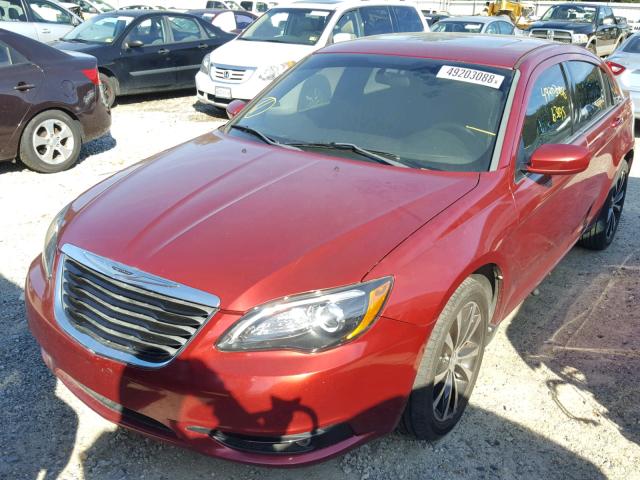 1C3CCBBB8DN505716 - 2013 CHRYSLER 200 TOURIN RED photo 2