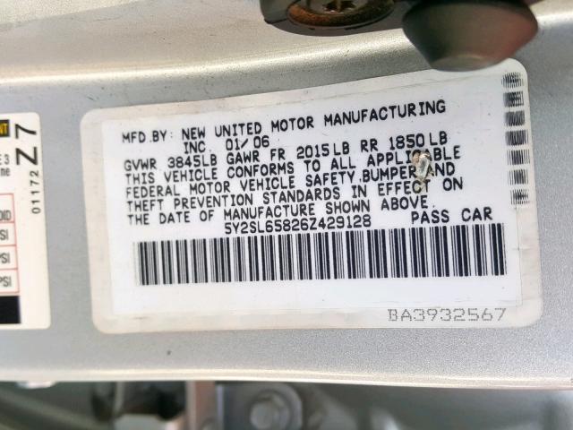 5Y2SL65826Z429128 - 2006 PONTIAC VIBE SILVER photo 10