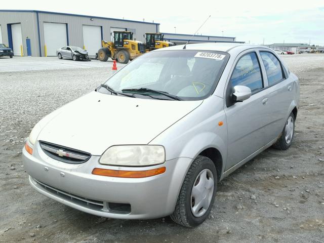 KL1TD52654B199340 - 2004 CHEVROLET AVEO SILVER photo 2