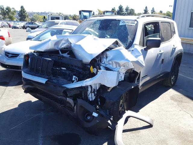 ZACCJBAB9JPH34945 - 2018 JEEP RENEGADE S 银色 照片 2