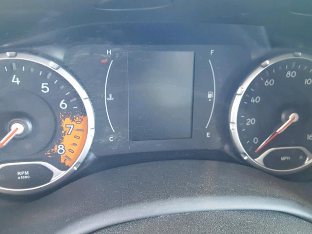 ZACCJBAB9JPH34945 - 2018 JEEP RENEGADE S 银色 照片 8