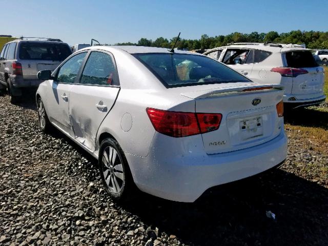 KNAFU4A22D5690524 - 2013 KIA FORTE EX WHITE photo 9