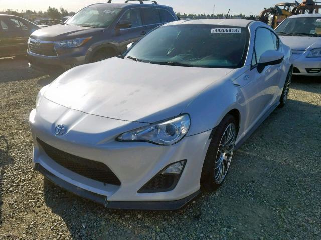 JF1ZNAA11D2714578 - 2013 TOYOTA SCION FR-S WHITE photo 2