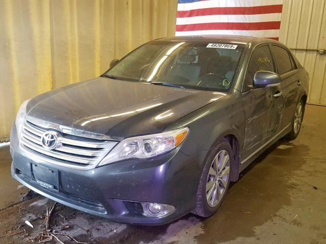 4T1BK3DB1BU387097 - 2011 TOYOTA AVALON BAS GRAY photo 2