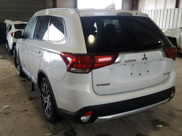 JA4AD3A3XHZ055091 - 2017 MITSUBISHI OUTLANDER WHITE photo 3