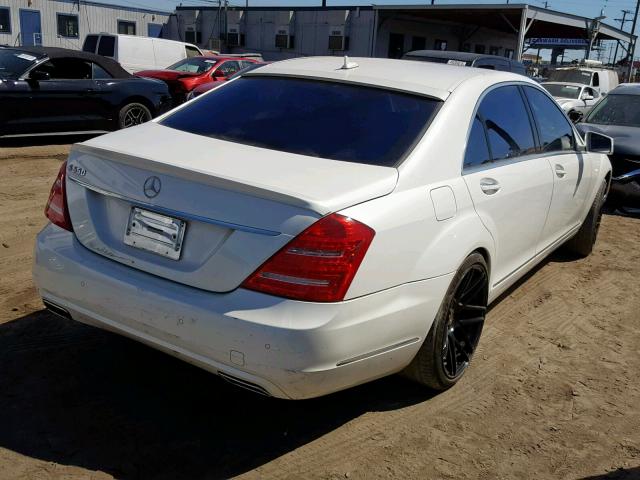 WDDNG7DB4DA529933 - 2013 MERCEDES-BENZ S 550 WHITE photo 4