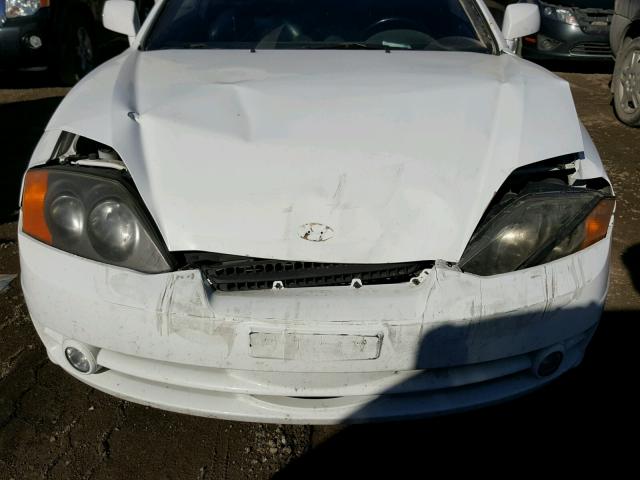 KMHHN65D43U069480 - 2003 HYUNDAI TIBURON SE WHITE photo 9