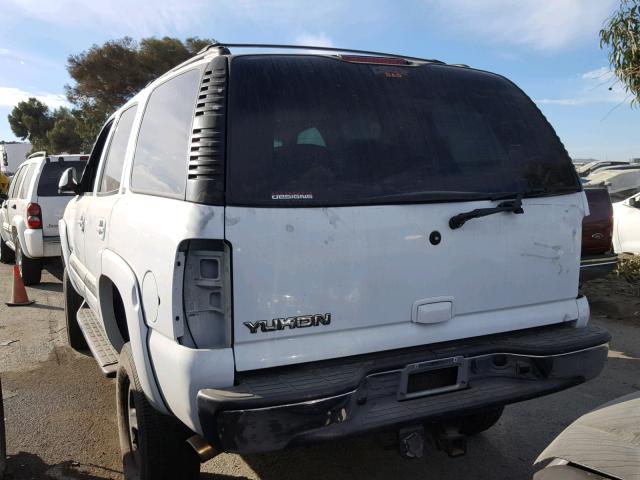 1GKEK13T82J333916 - 2002 GMC YUKON WHITE photo 3