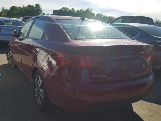 KNAFU4A20D5709426 - 2013 KIA FORTE EX RED photo 3