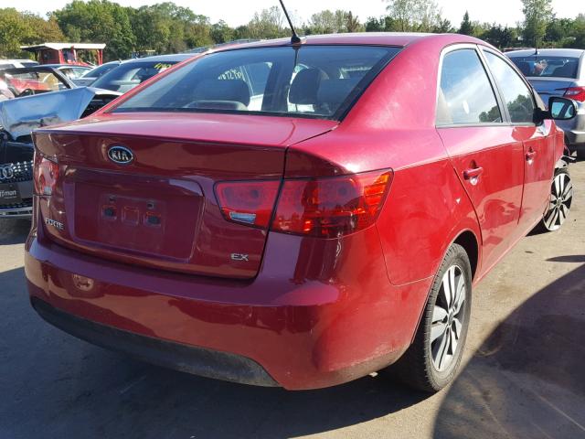 KNAFU4A20D5709426 - 2013 KIA FORTE EX RED photo 4