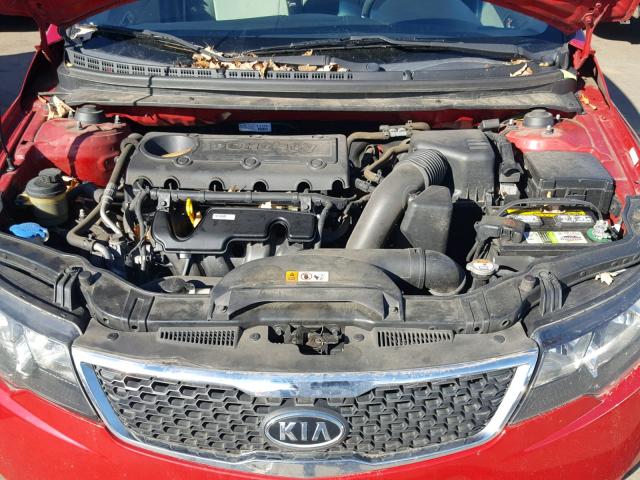 KNAFU4A20D5709426 - 2013 KIA FORTE EX RED photo 7