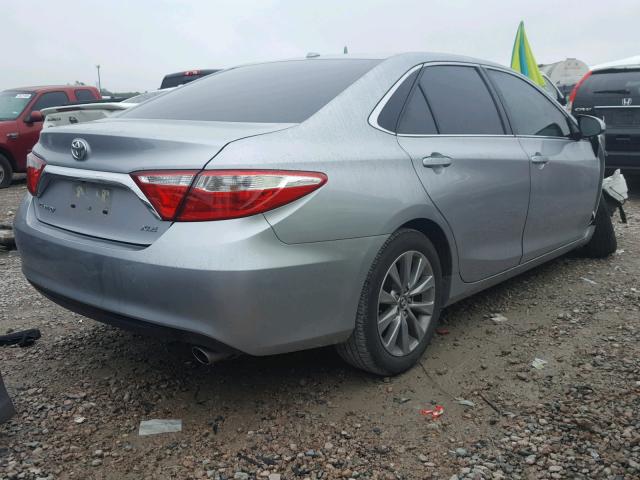 4T1BF1FK1HU655242 - 2017 TOYOTA CAMRY GRAY photo 4